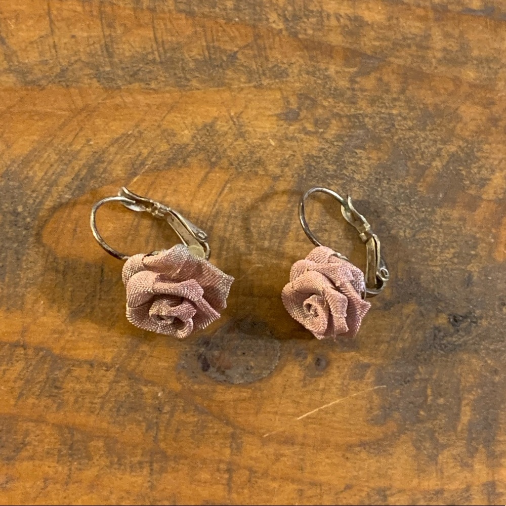 3/$20 VTG Ribbon Rose Bud Earrings